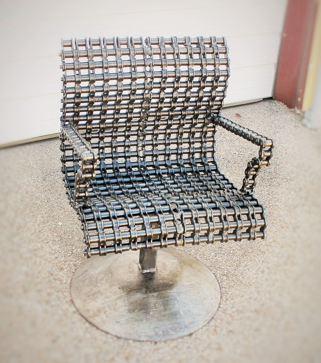 30 recycled-furniture-salvage-upcycle-metal chairs