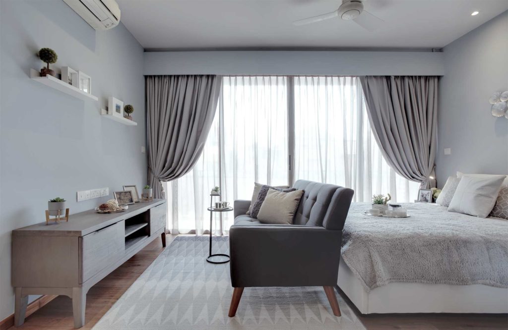 Elegant Luxury Bedroom in a Singapore Studio Apartment at Avant Residence