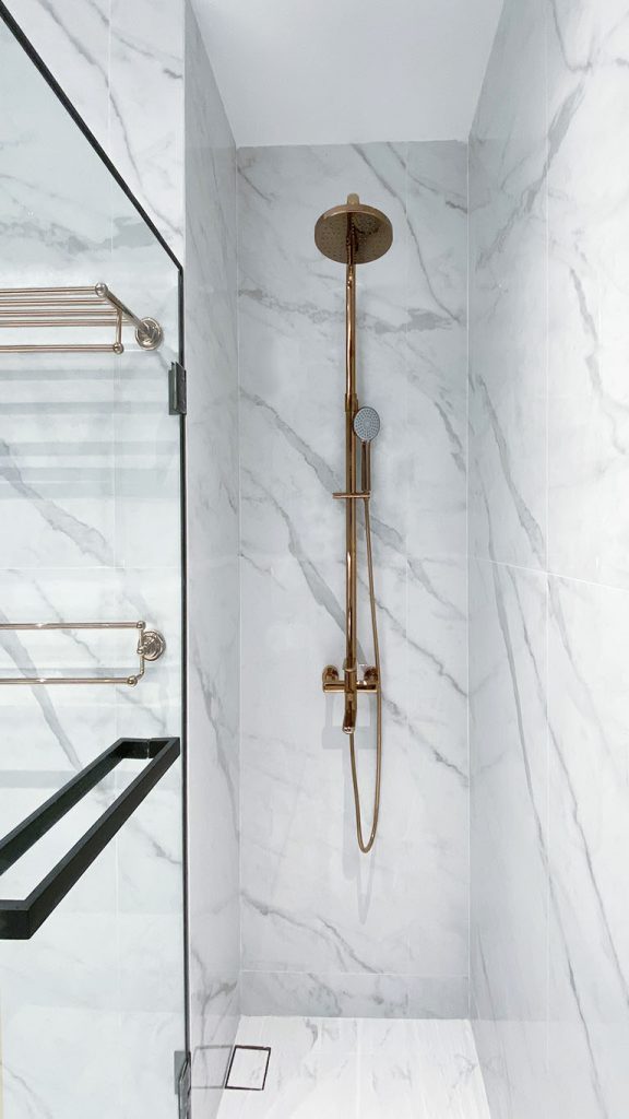 White Marble Tiled Shower Stall with Rain Shower for Luxury Home In Singapore