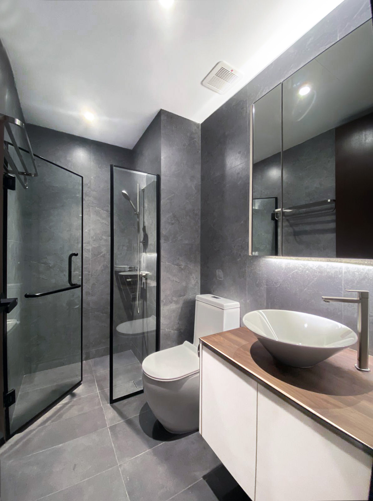 Modern condo luxurious marble bathroom shower stall