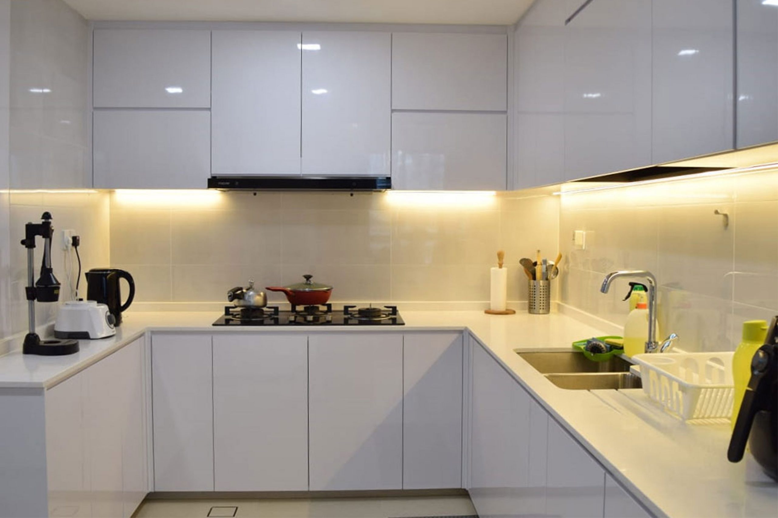 Contemporary condo white kitchen design