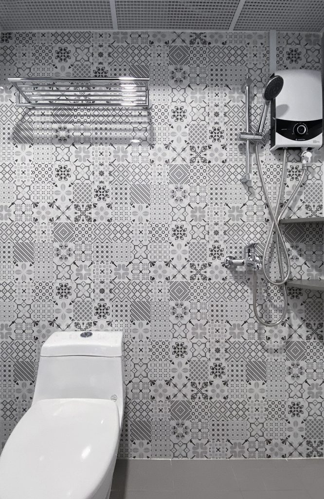 Modern Contemporary hdb bto toilet tile design