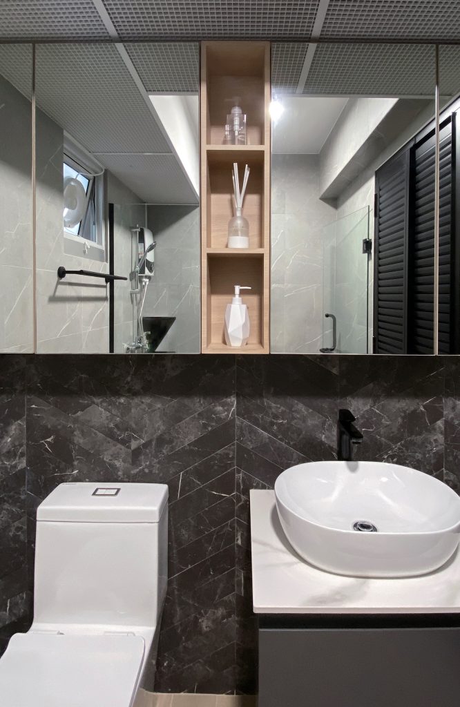 4 Bedroom HDB BTO master bedroom toilet design black marble chevron tile design