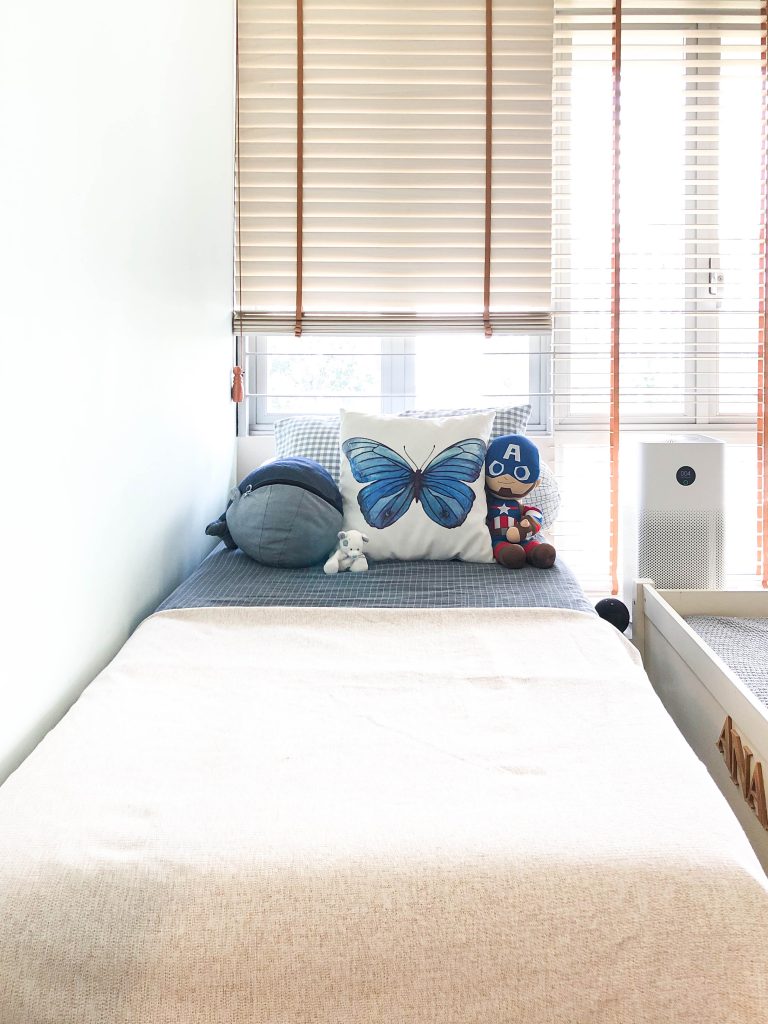 Simple Kids Bedroom Interior Design for Condo with Roller Blinds