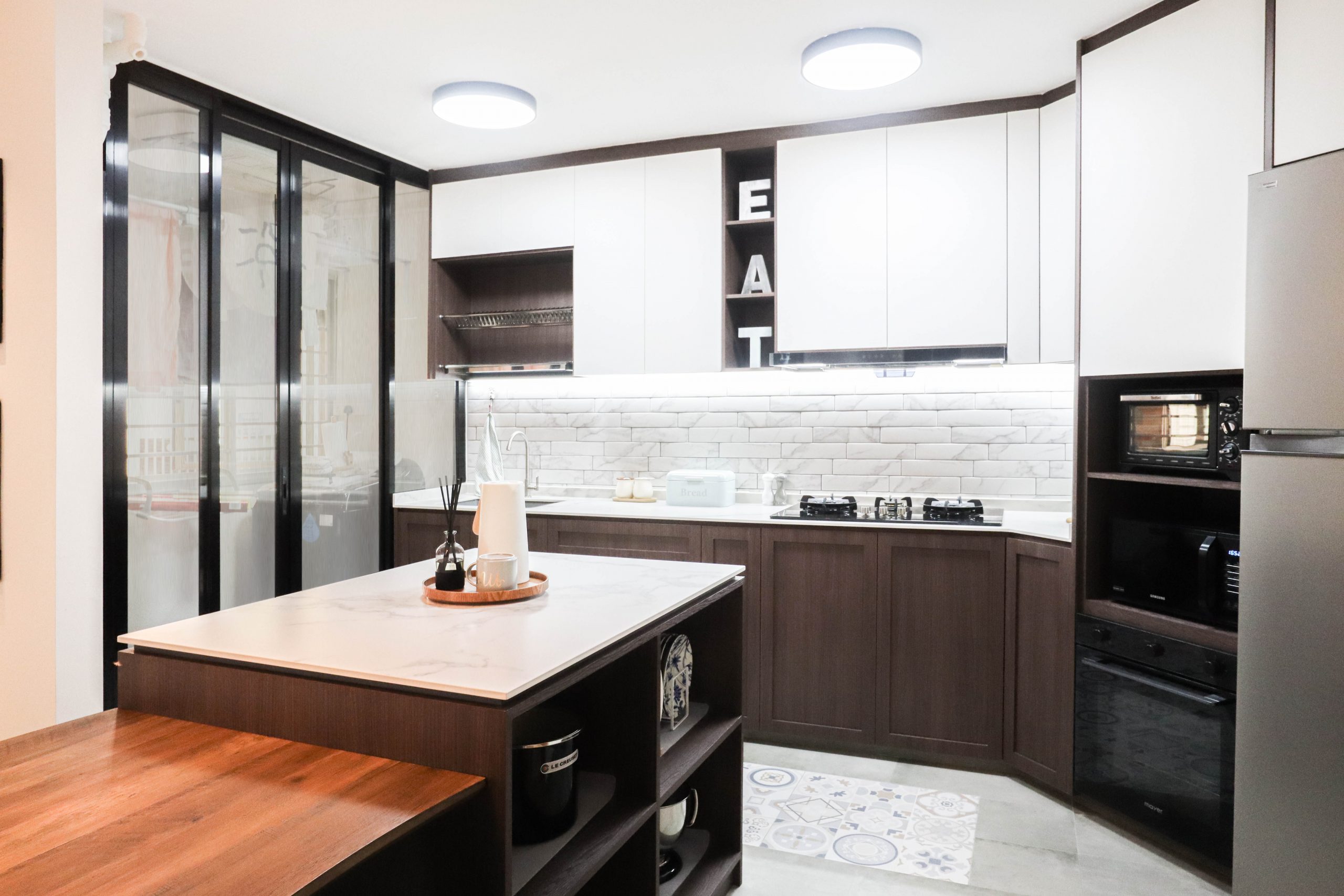HDB BTO Kitchen Island in Industrial Rustic Interior Design Style with White and Dark Kitchen Cabinet Laminates Design